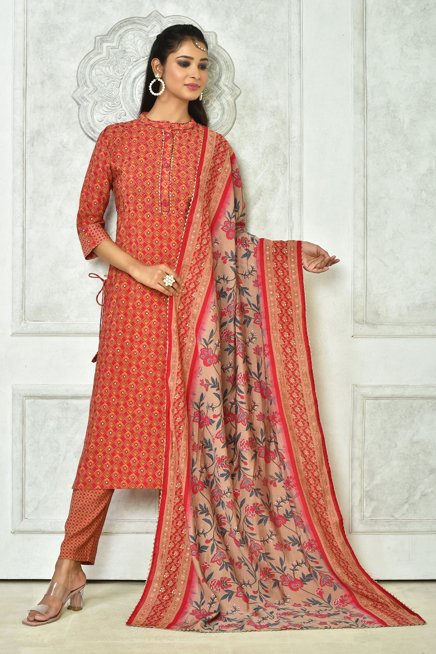 Buy Khwaab by Sanjana Lakhani Pink Cotton Muslin Kurta Set With Floral