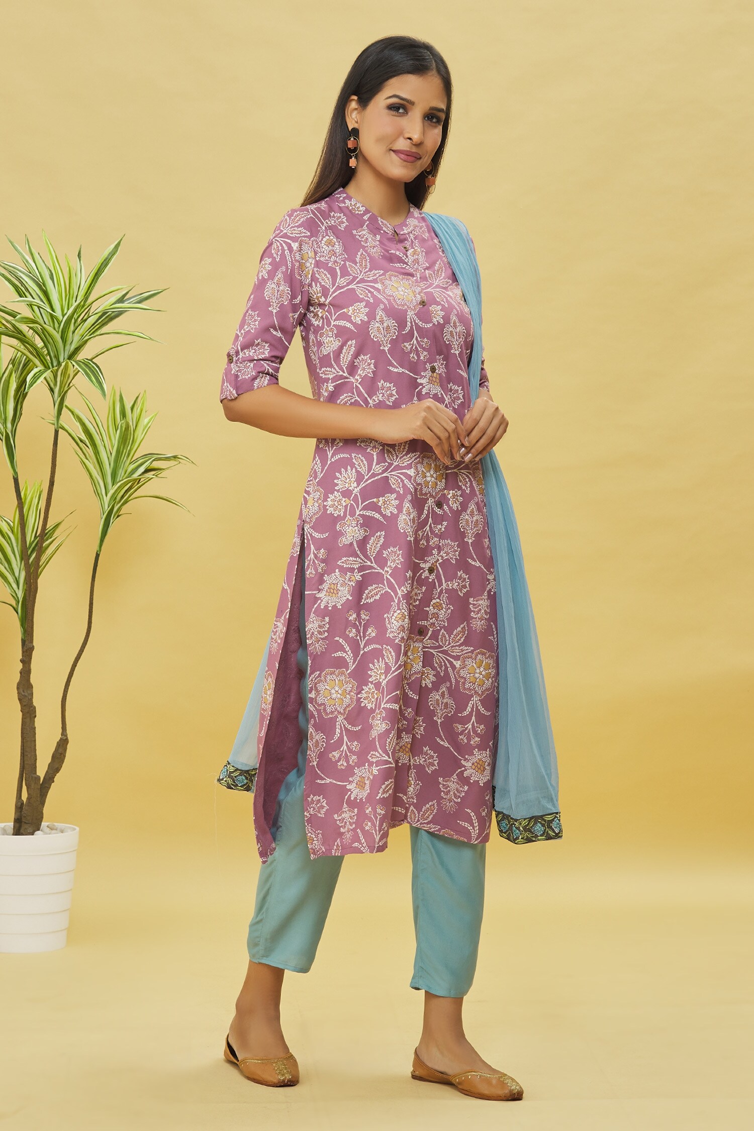 Samyukta Singhania Purple Rayon Floral Print Straight Kurta