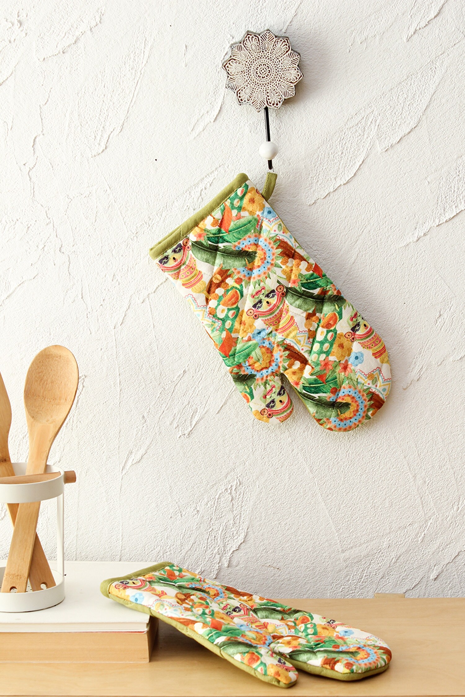 House This Onam Gloves