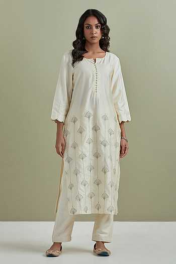 Off White Kurta Silk Chudidaar