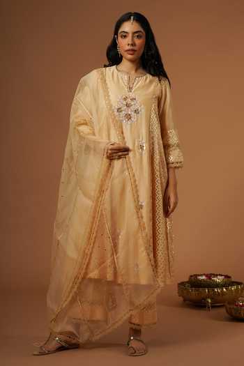 Women Peach Viscose Chanderi Designer Embroidery Work Kurta Set With Dupatta