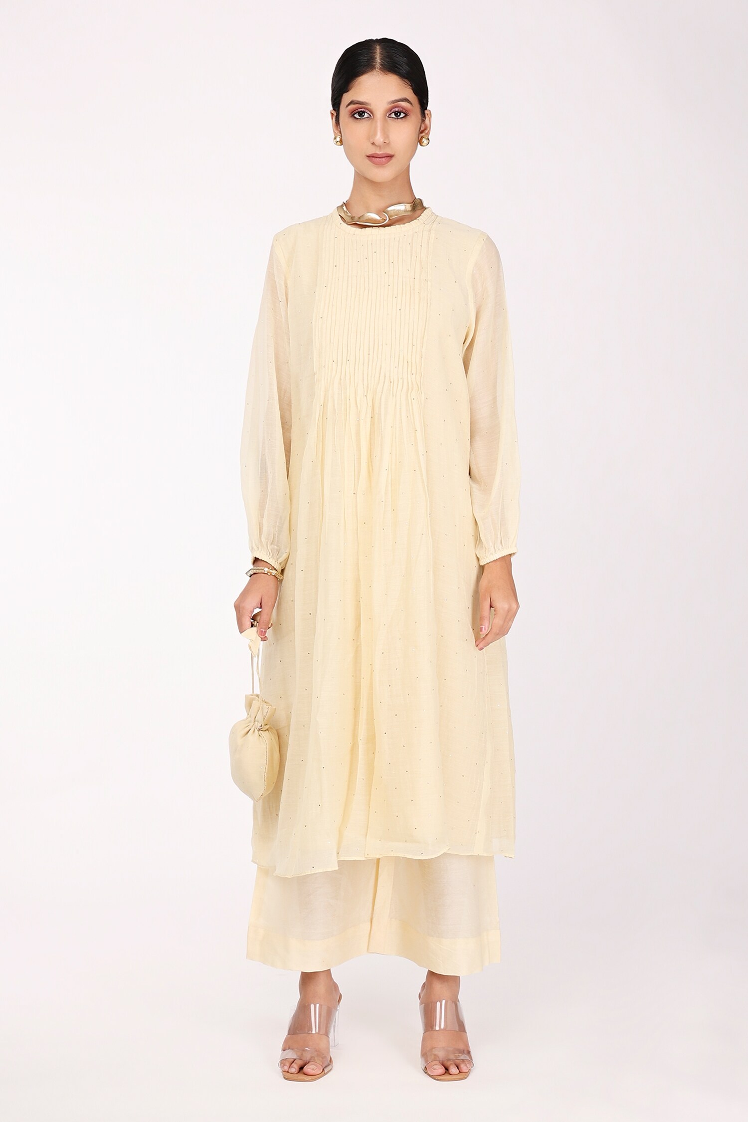 Komal Shah Off White Embroidered Tunic And Pant Set