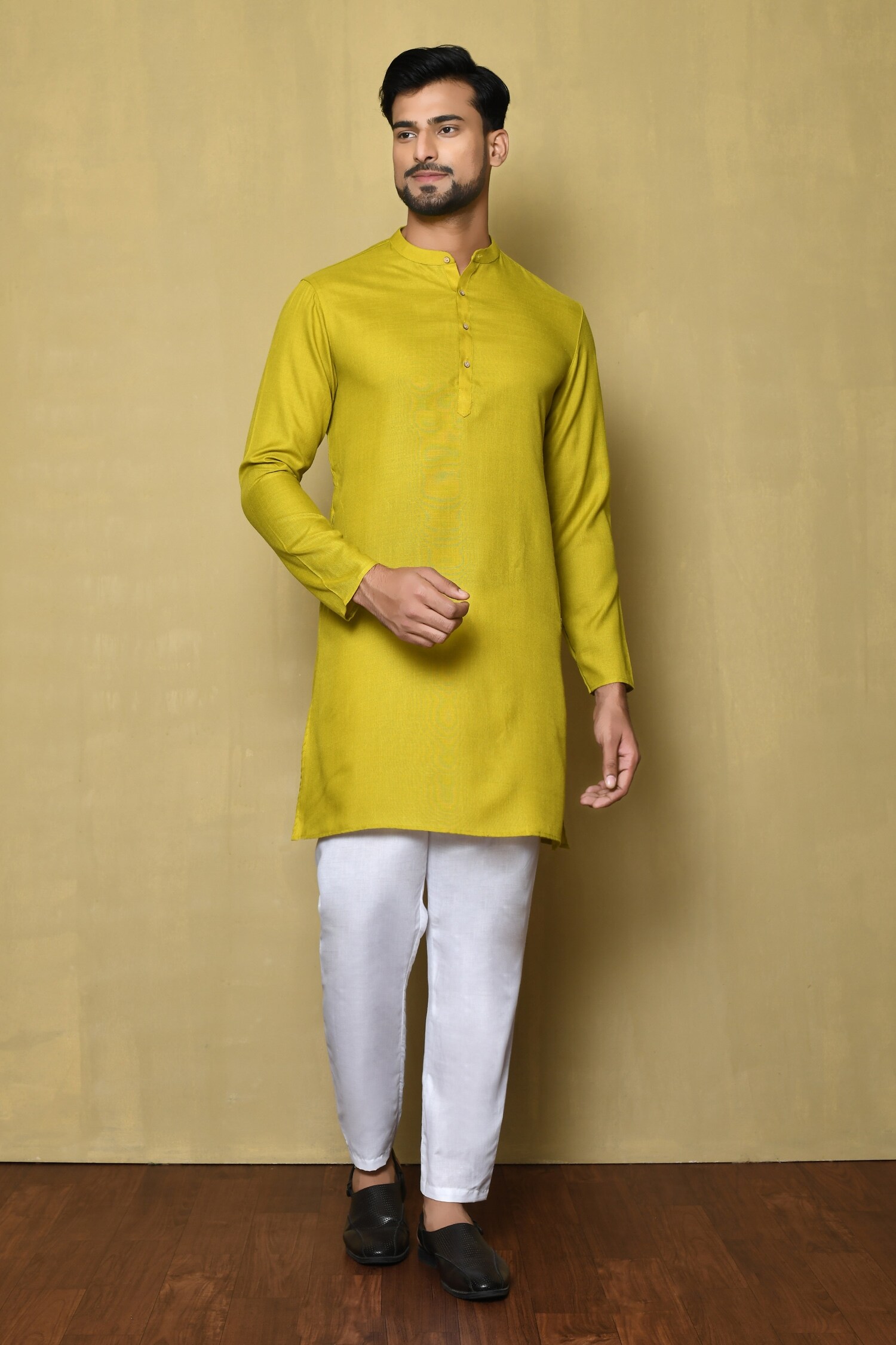 Buy Naintara Bajaj Green Cotton Silk Straight Full Sleeve Kurta Set