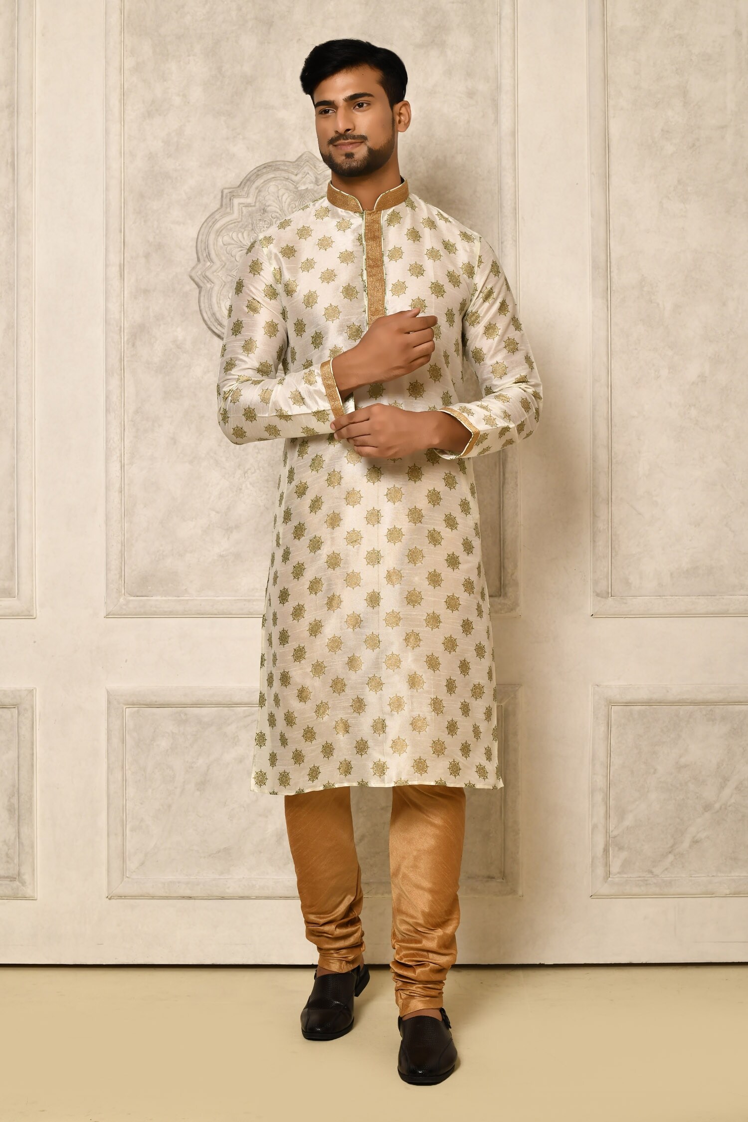 Buy Naintara Bajaj White Flower Print Kurta Set Online | Aza Fashions