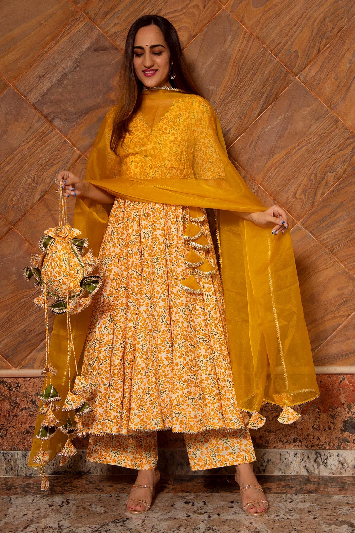 Buy Pomcha Jaipur Yellow Suraiya Leaf Print Anarkali Set Online Aza