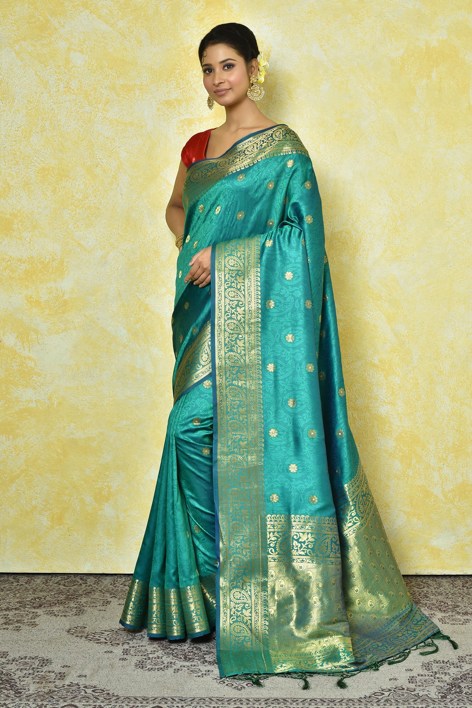 Buy Nazaakat by Samara Singh Blue Kanjeevaram Silk Paisley Vine Border