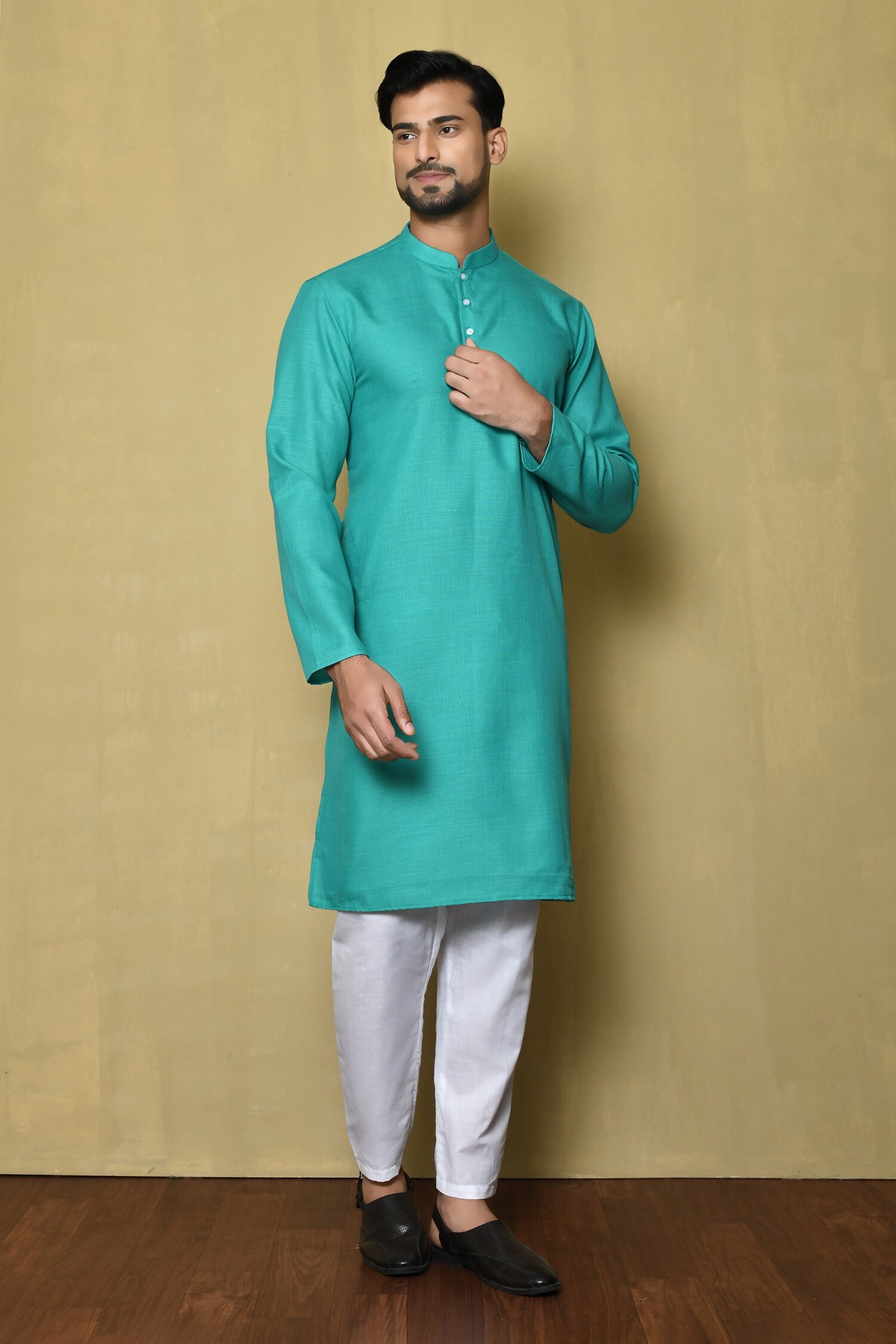Buy Naintara Bajaj Blue Cotton Silk Solid Full Sleeve Kurta Online