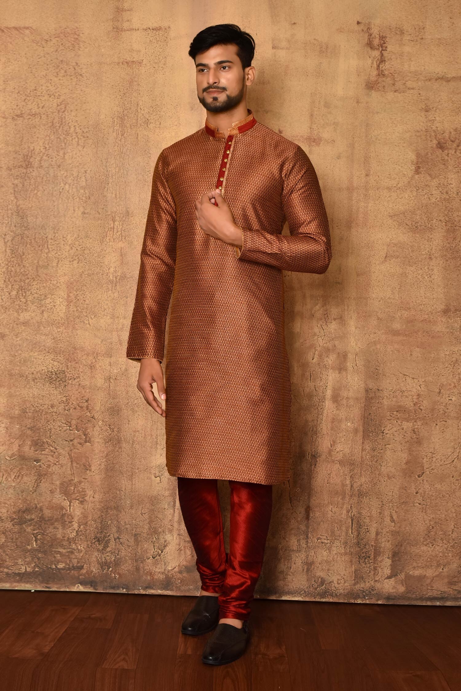 Buy Nazaakat by Samara Singh Beige Floral Pattern Full Sleeve Kurta Set