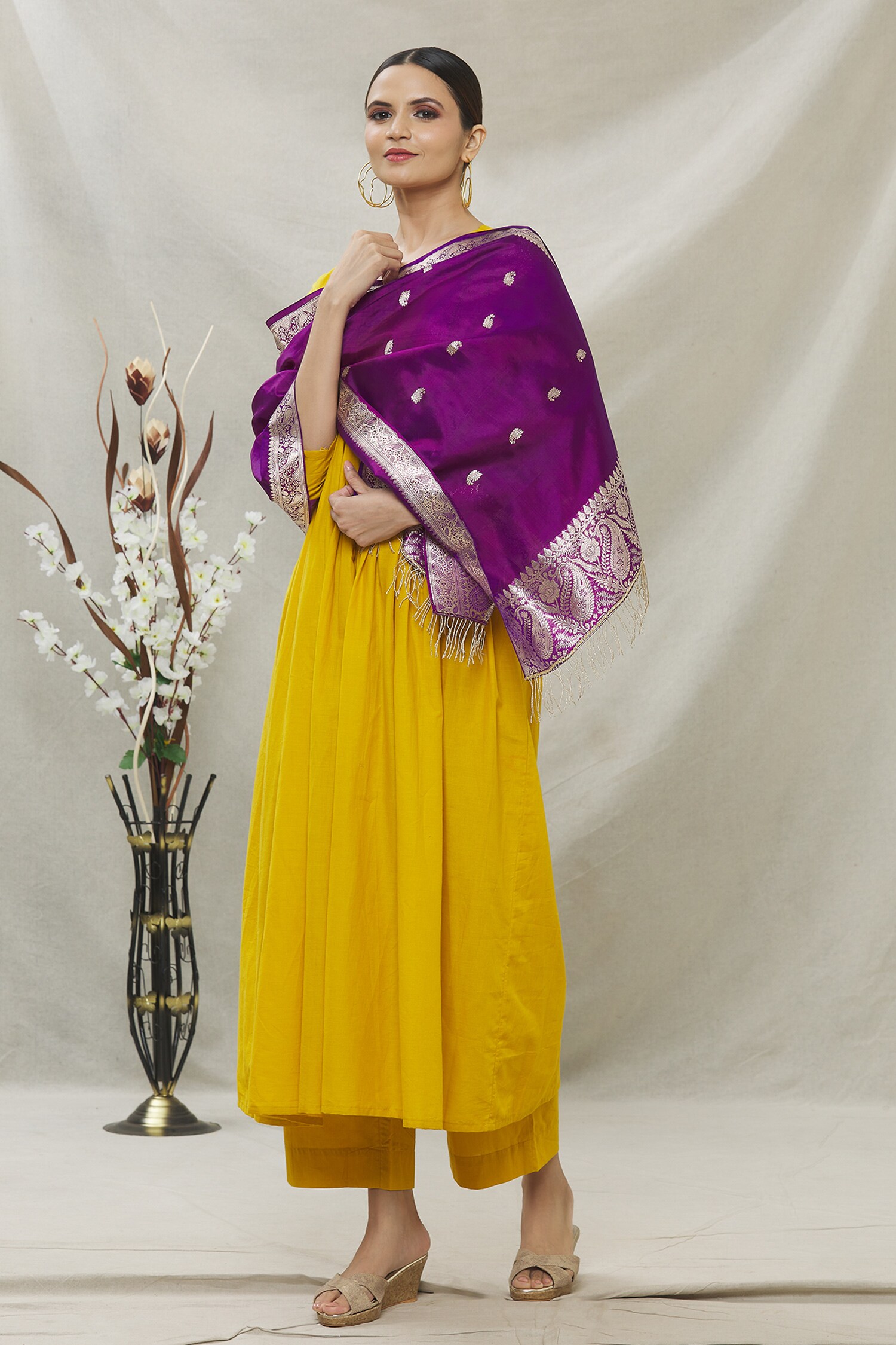 Buy Naintara Bajaj Paisley Woven Scarf Online Aza Fashions