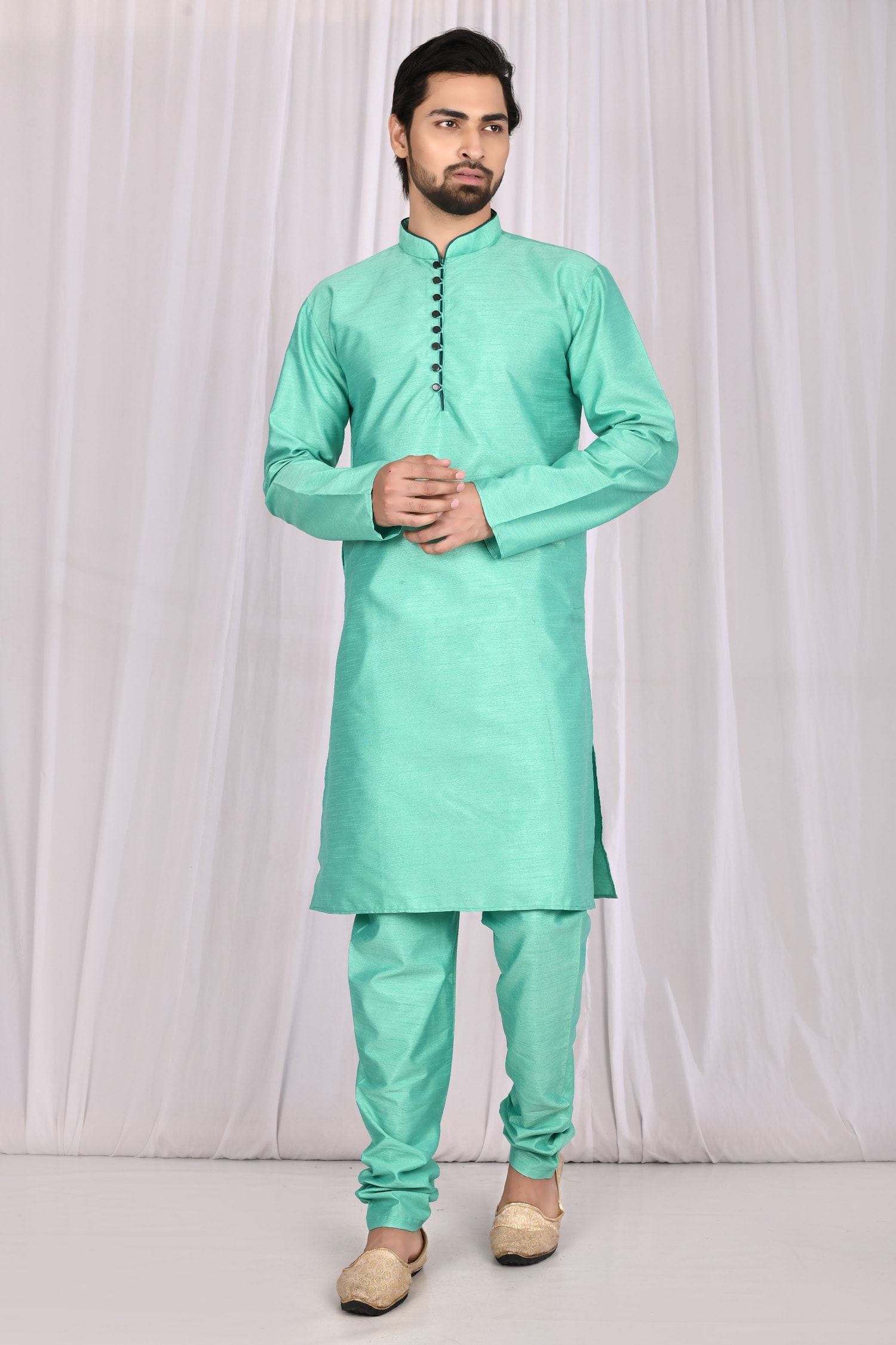 Buy Samyukta Singhania Green Dupion Silk Full Sleeves Kurta And