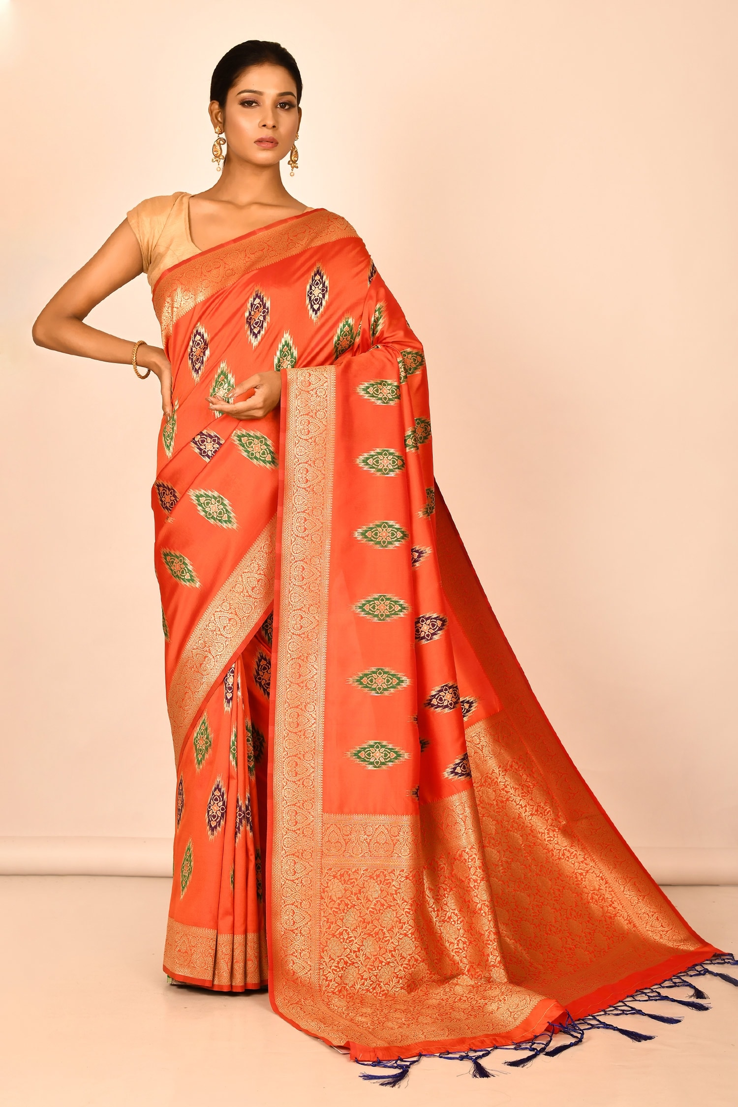 Buy Nazaakat By Samara Singh Orange Banarasi Silk Geometric Woven Saree Online Aza Fashions 8624