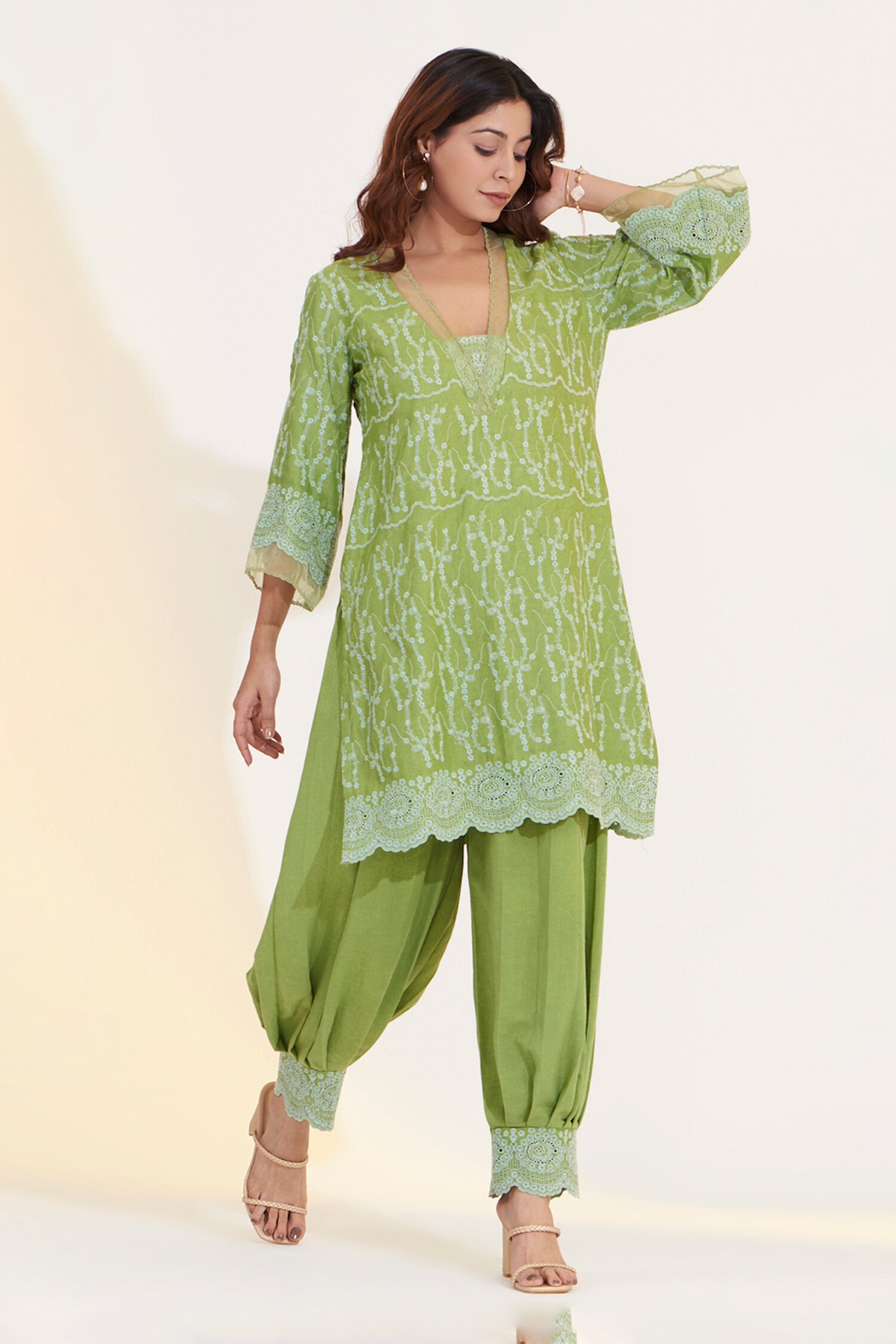 Buy Glittire by Sakshi Verma Green Cotton Linen Thread Embroidered Kurta And Salwar Set Online
