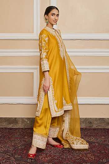 3 Pc Unstitched Suit - Mul Yellow Kashmiri Embroidery Kurta with Beads , Embroidered Dupatta and Bottom