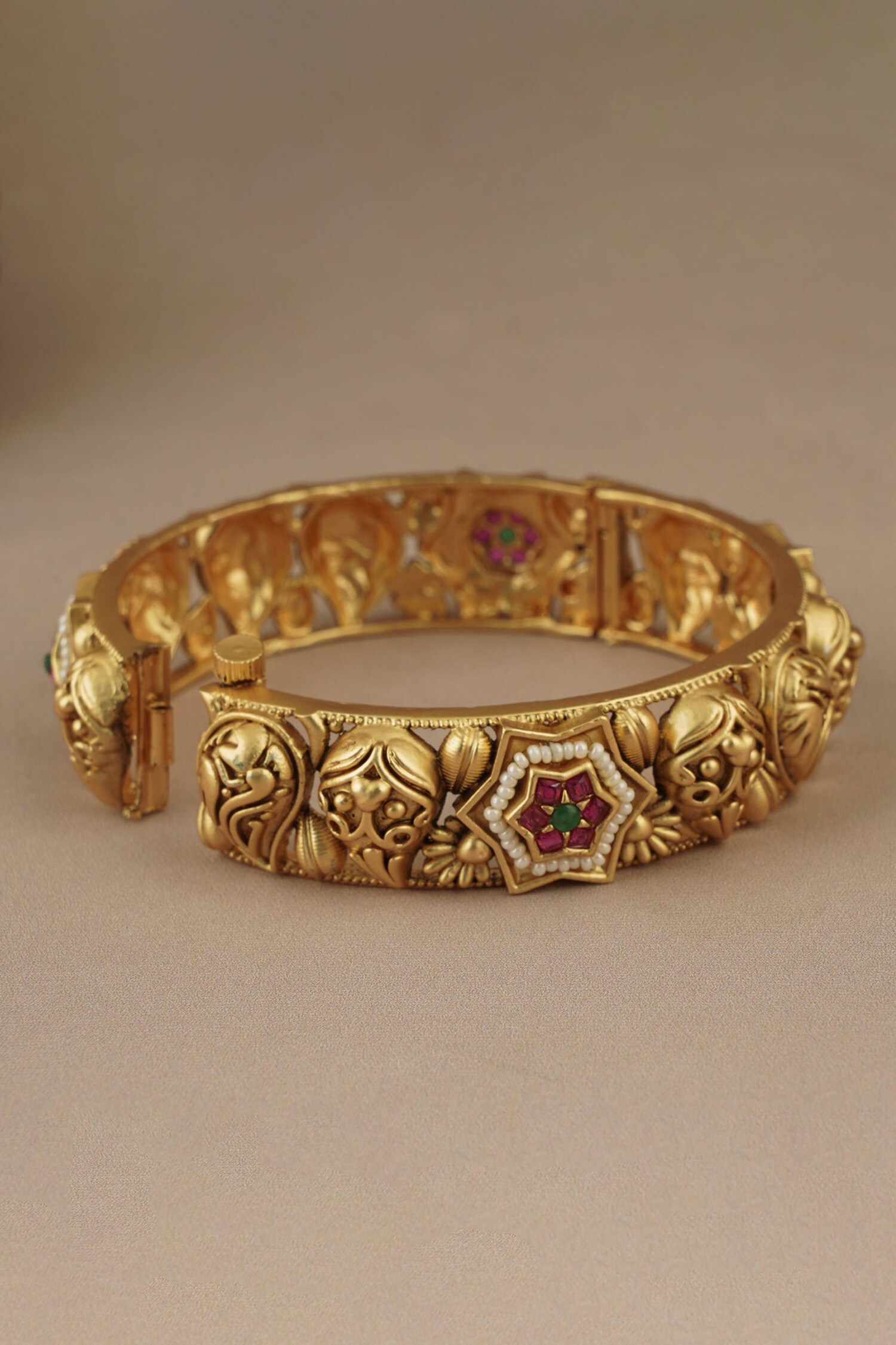 Smars Jewelry Stone Embellished And Carved Kada