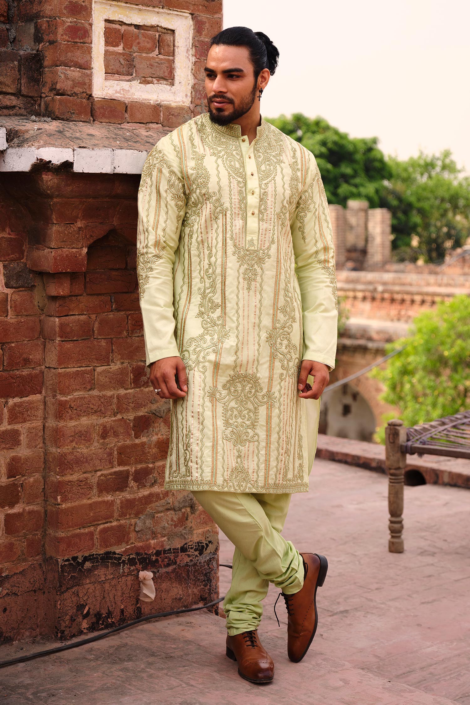 Nitesh Singh Chauhan Green Embroidered Cotton Silk Kurta Set