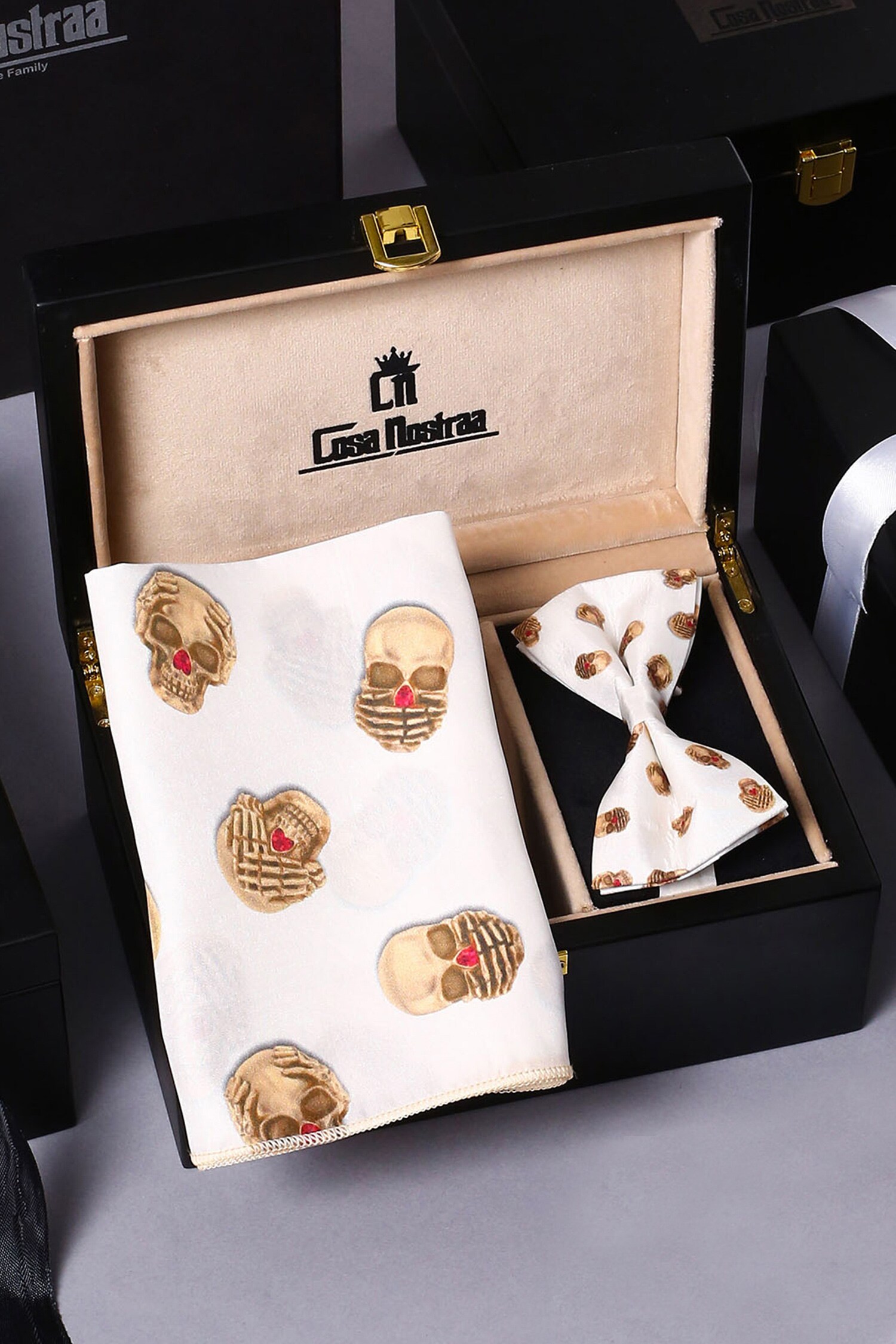 Cosa Nostraa White The Crew Style Box