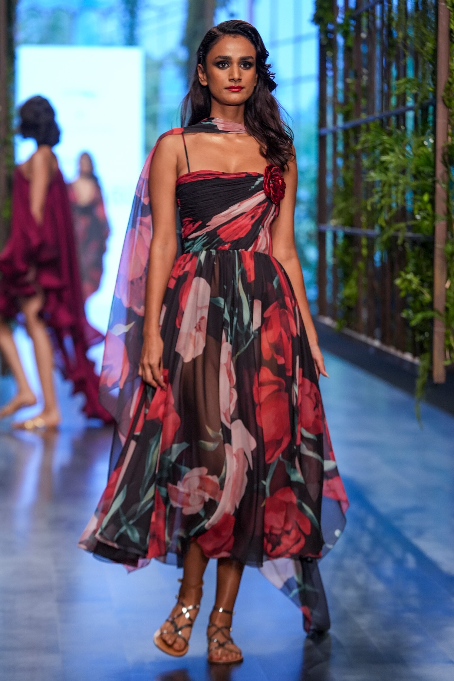 Gauri & Nainika Black Crinkled Chiffon Floral Print Strappy Dress