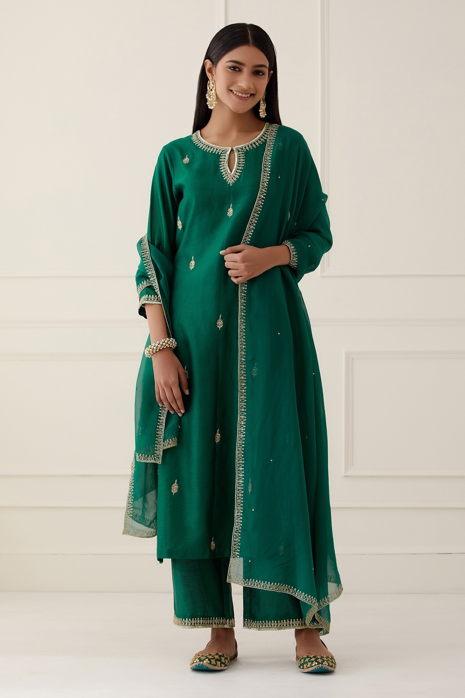 Buy Ikshita Choudhary Green Chanderi Silk Kurta Set Online | Aza Fashions