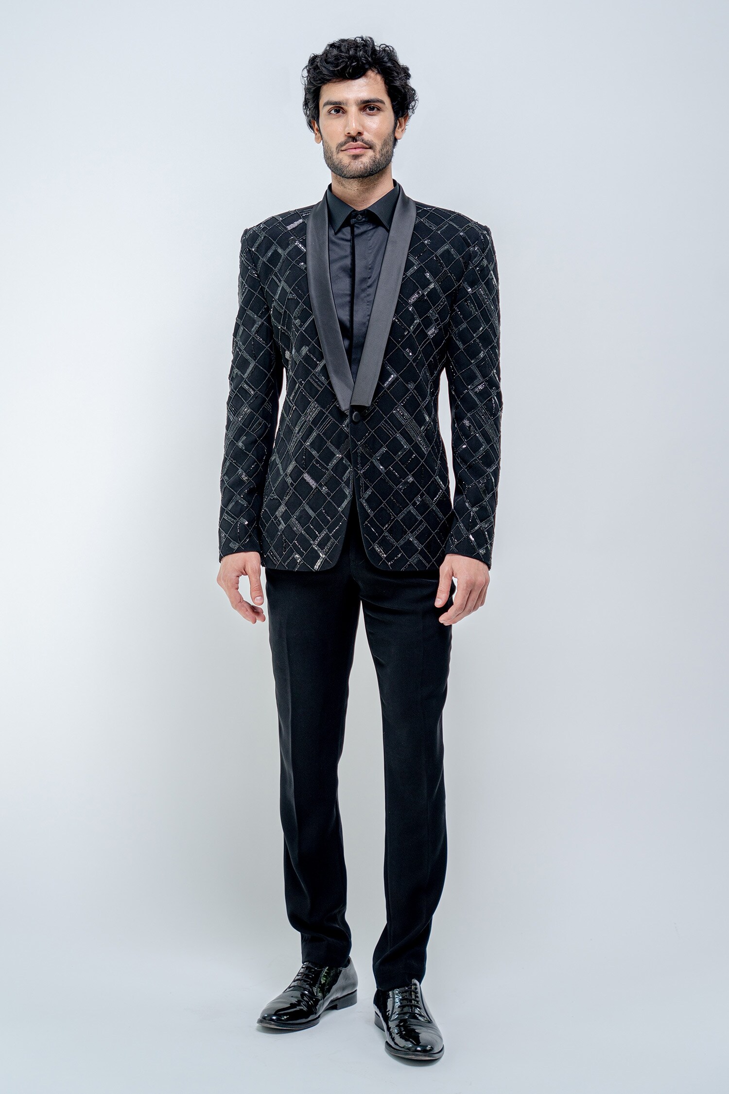 Varun Chakkilam Black Poly Blend Suiting Metallic Checkered Blazer And Pant Set