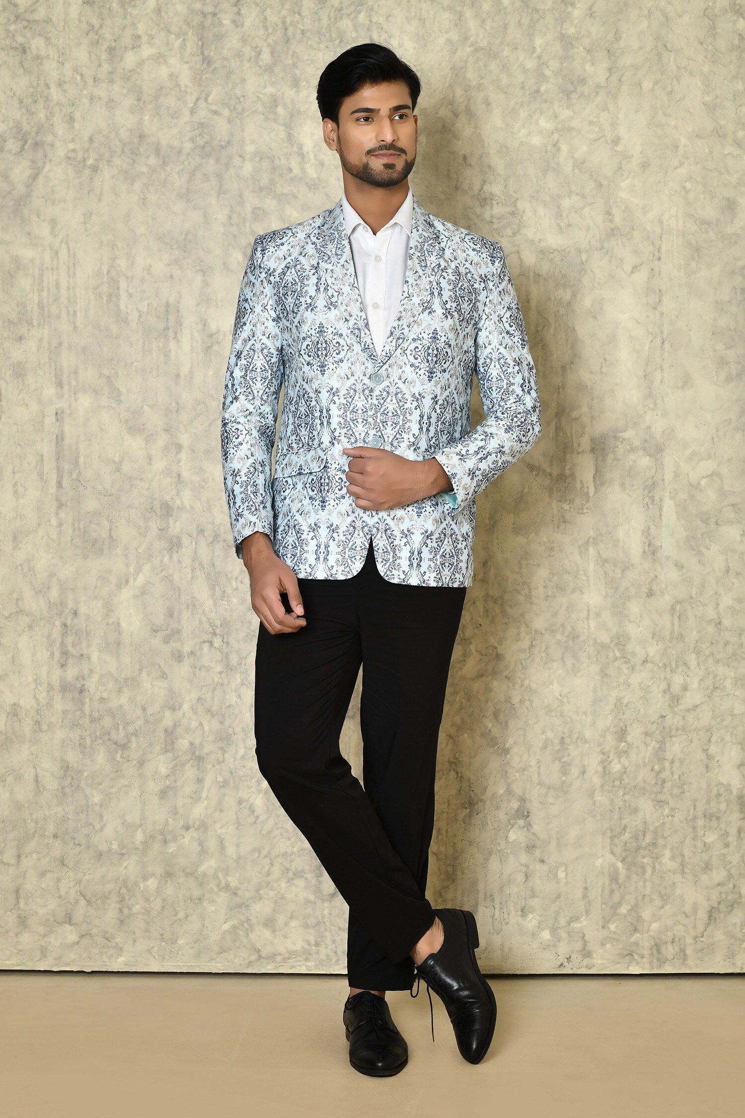 Naintara Bajaj Blue Cotton Linen Printed Abstract Floral Blazer For Men
