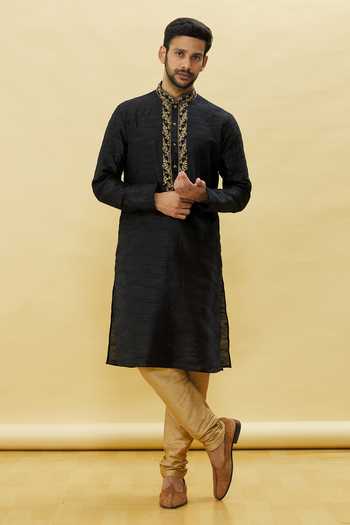 Men Black Embroidered Sequinned Kurta With Churidar main image 1