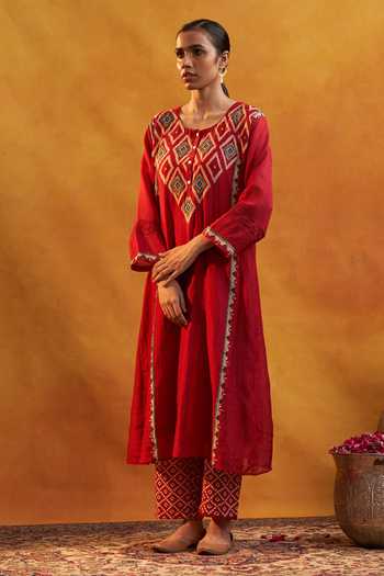 Deep Red Chanderi Kurta Set With Aari Work, Chanderi Pants With Organza Dupatta main image 0