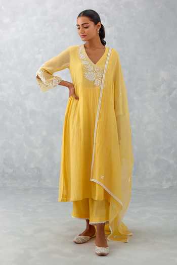 Women Yellow Chanderi Full Front Embroidered Kurta with pant & Embroidered Organza Dupatta