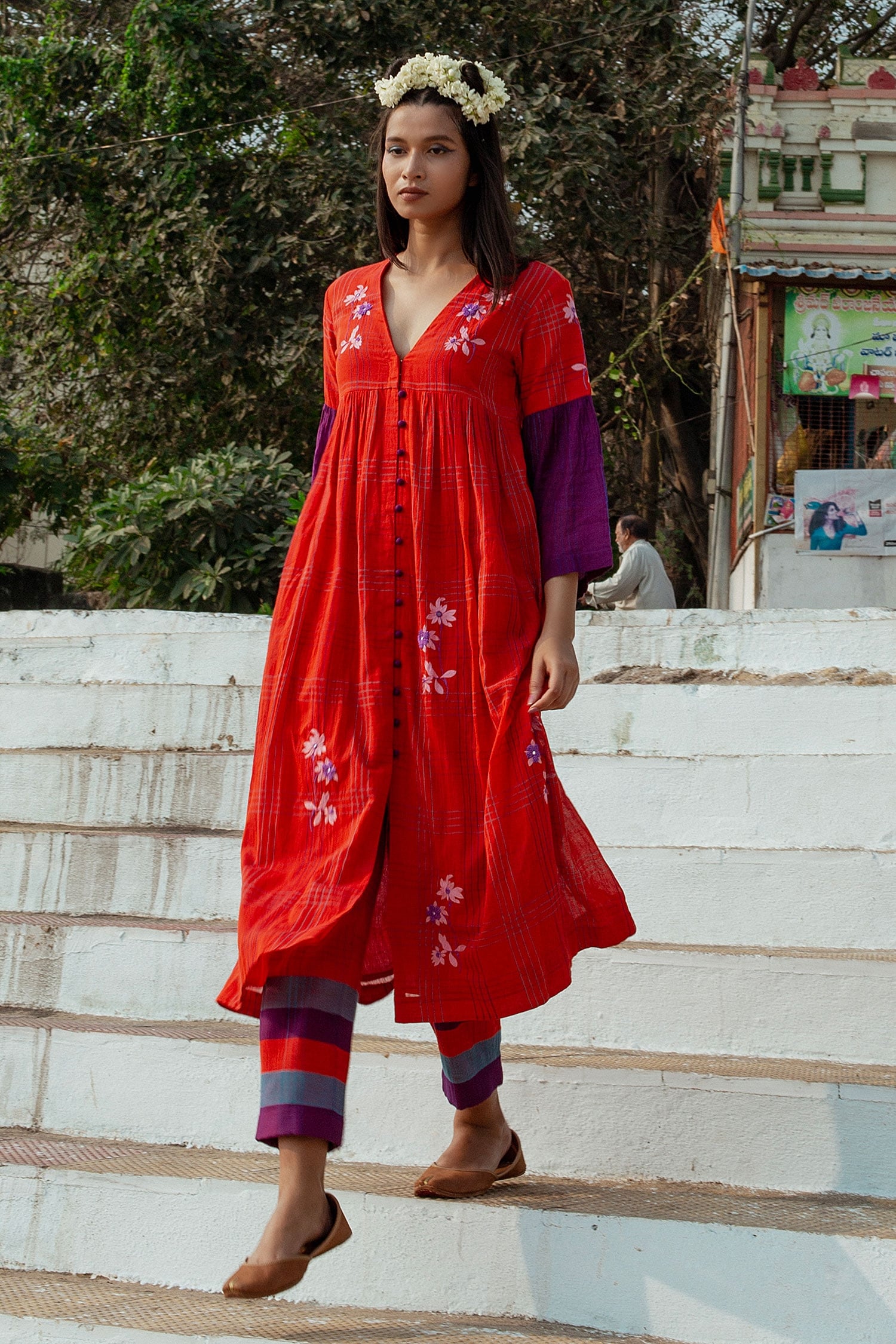 Buy Red Mangalgiri And Gathered Kurta Pant Set For Women by Label ...