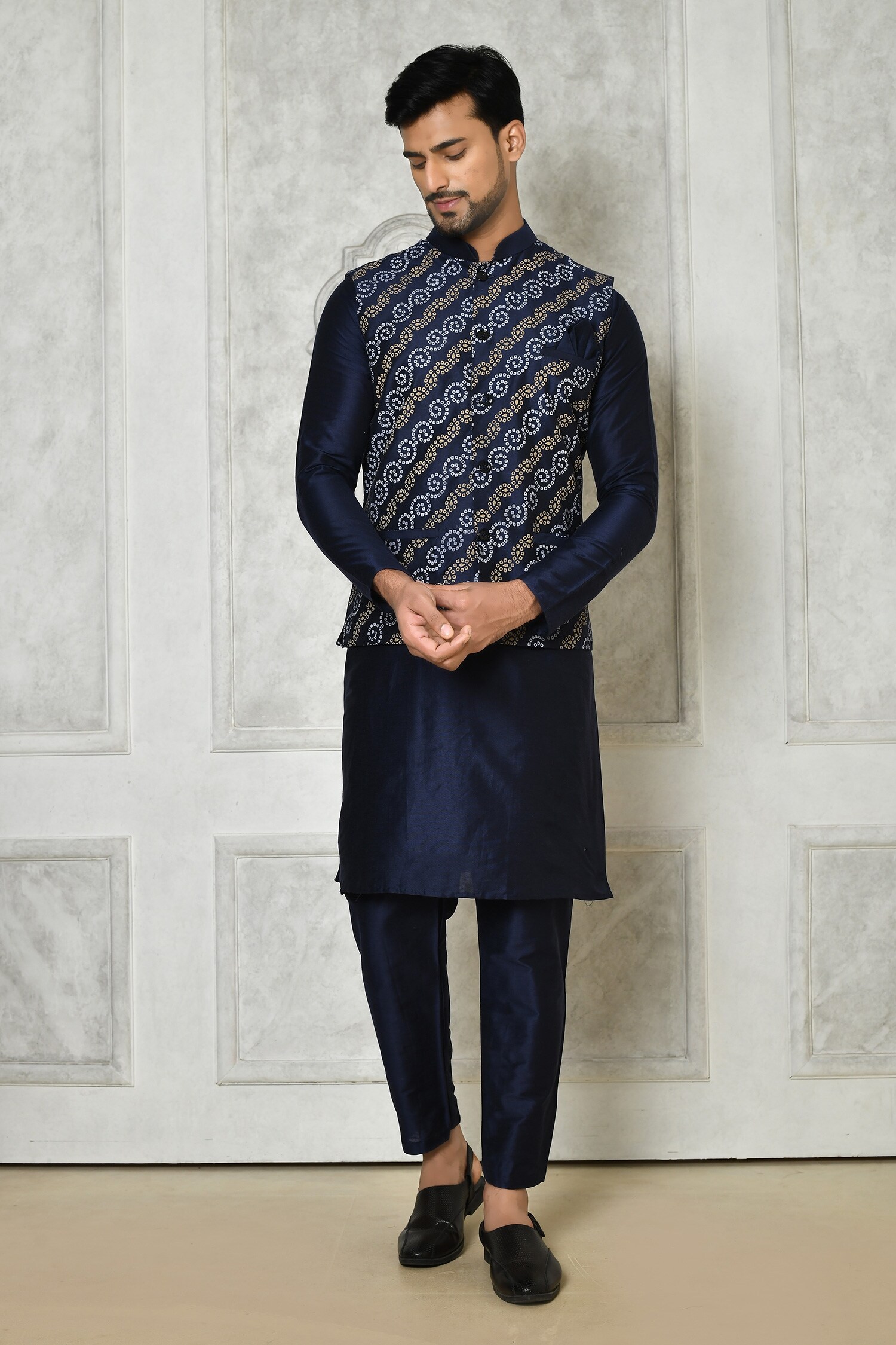 Buy Blue Cotton Silk Bandhani Spiral Bundi For Men by Samyukta ...