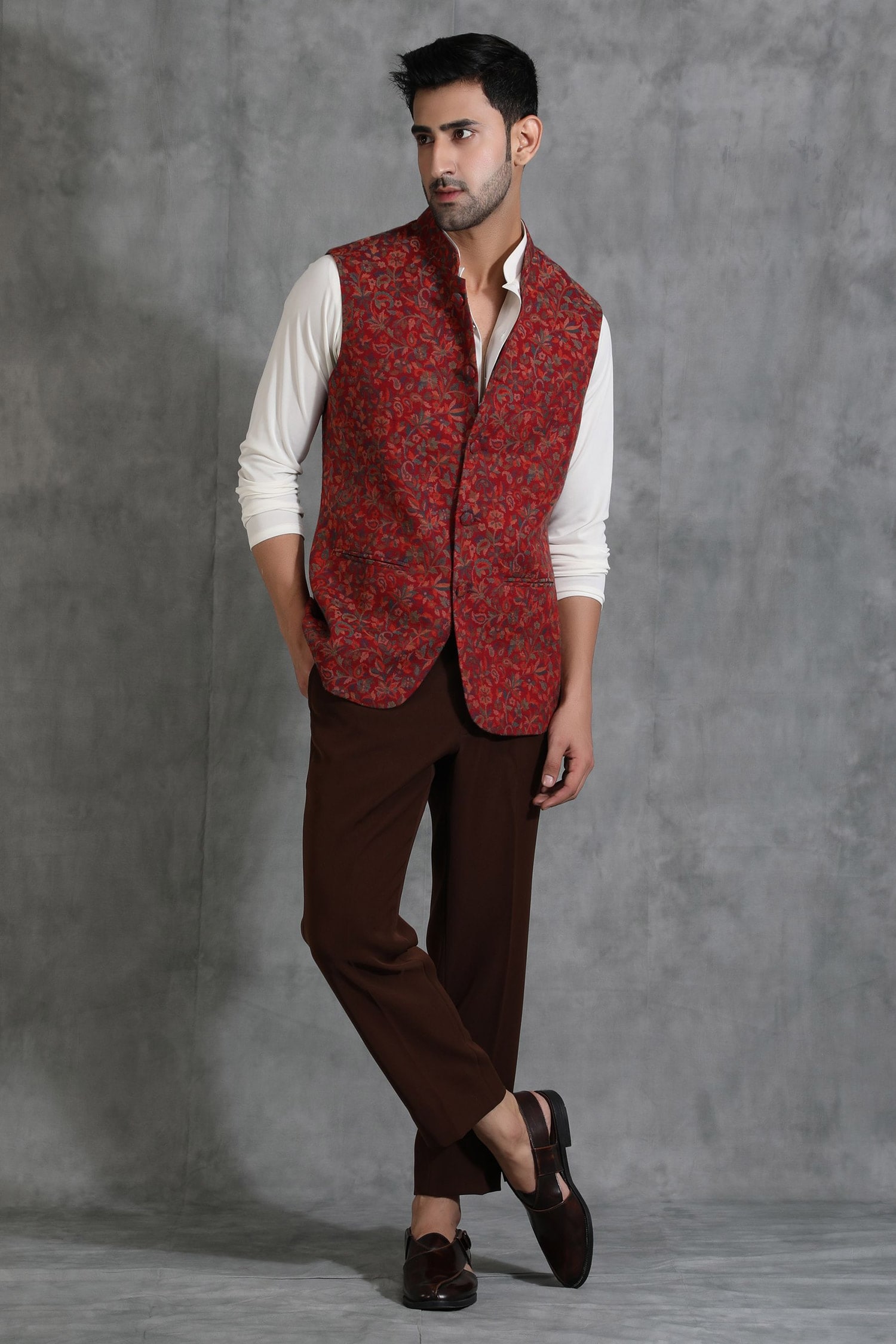 DUSALA Red Pashmina Hand Woven Thread Floral Pattern Bundi For Men
