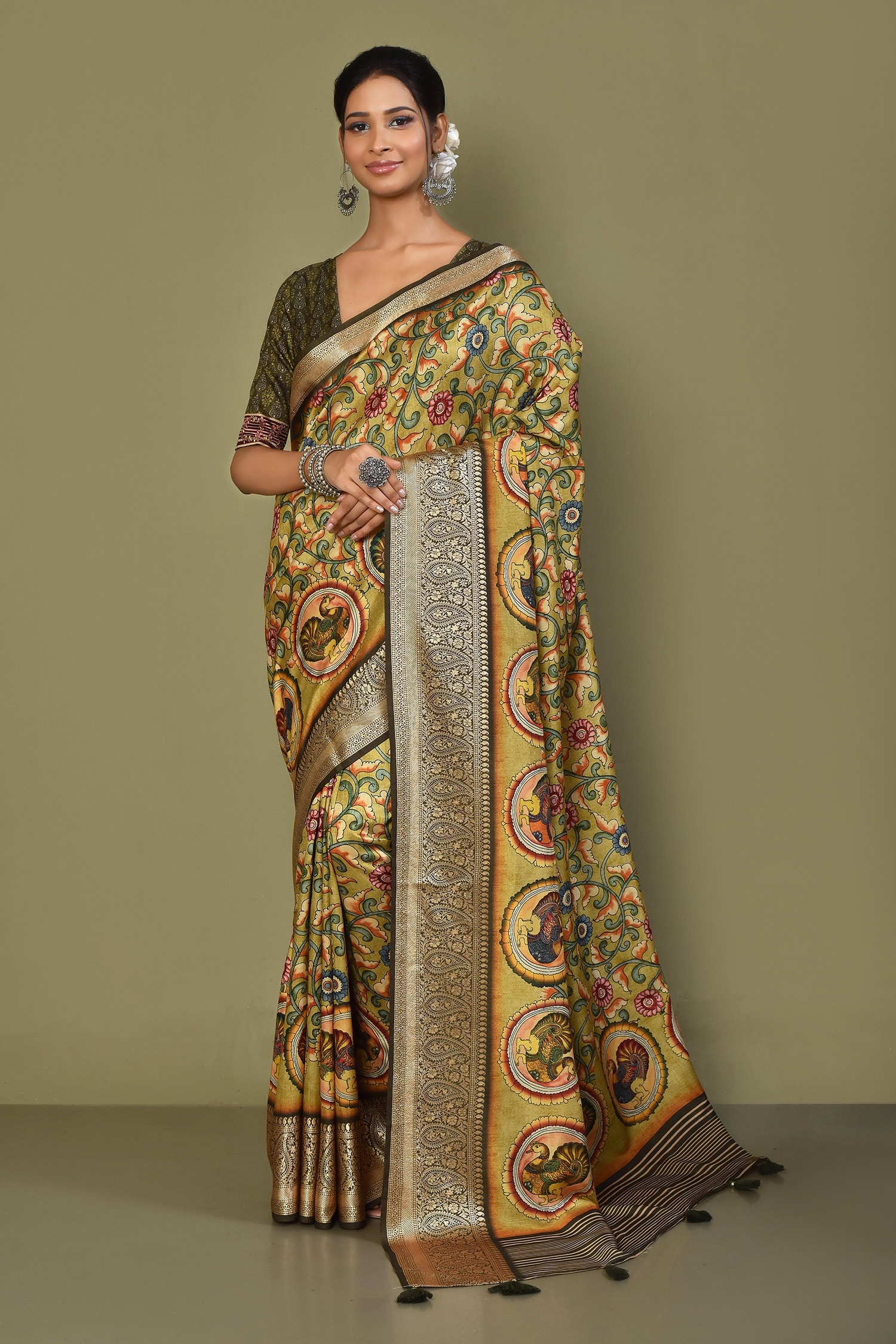 Nazaakat by Samara Singh - Green Dola Silk Printed Floral V Jaal Kalamkari  Saree With Blouse For Women