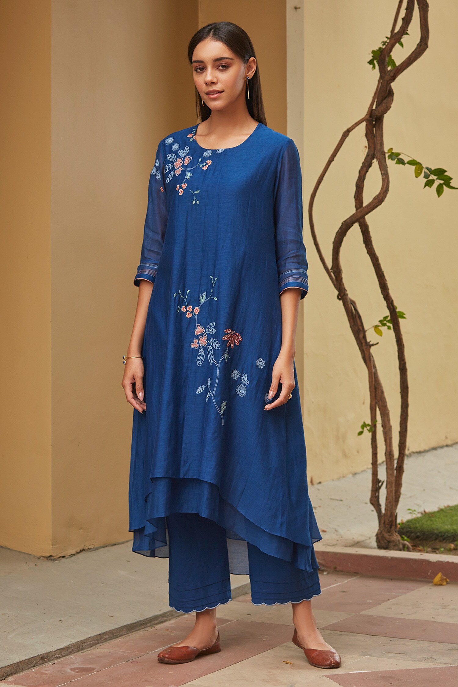 Buy Blue Asymmetric Applique Kurta And Pant Set For Women By Vaayu