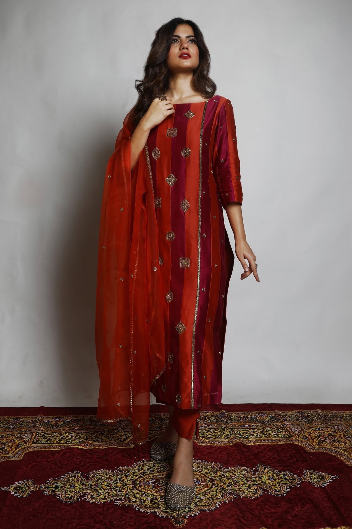 Buy Red Kurta And Pant Dupion Silk Embroidered Zari Round Hand Set For Women By Mona And Vishu 