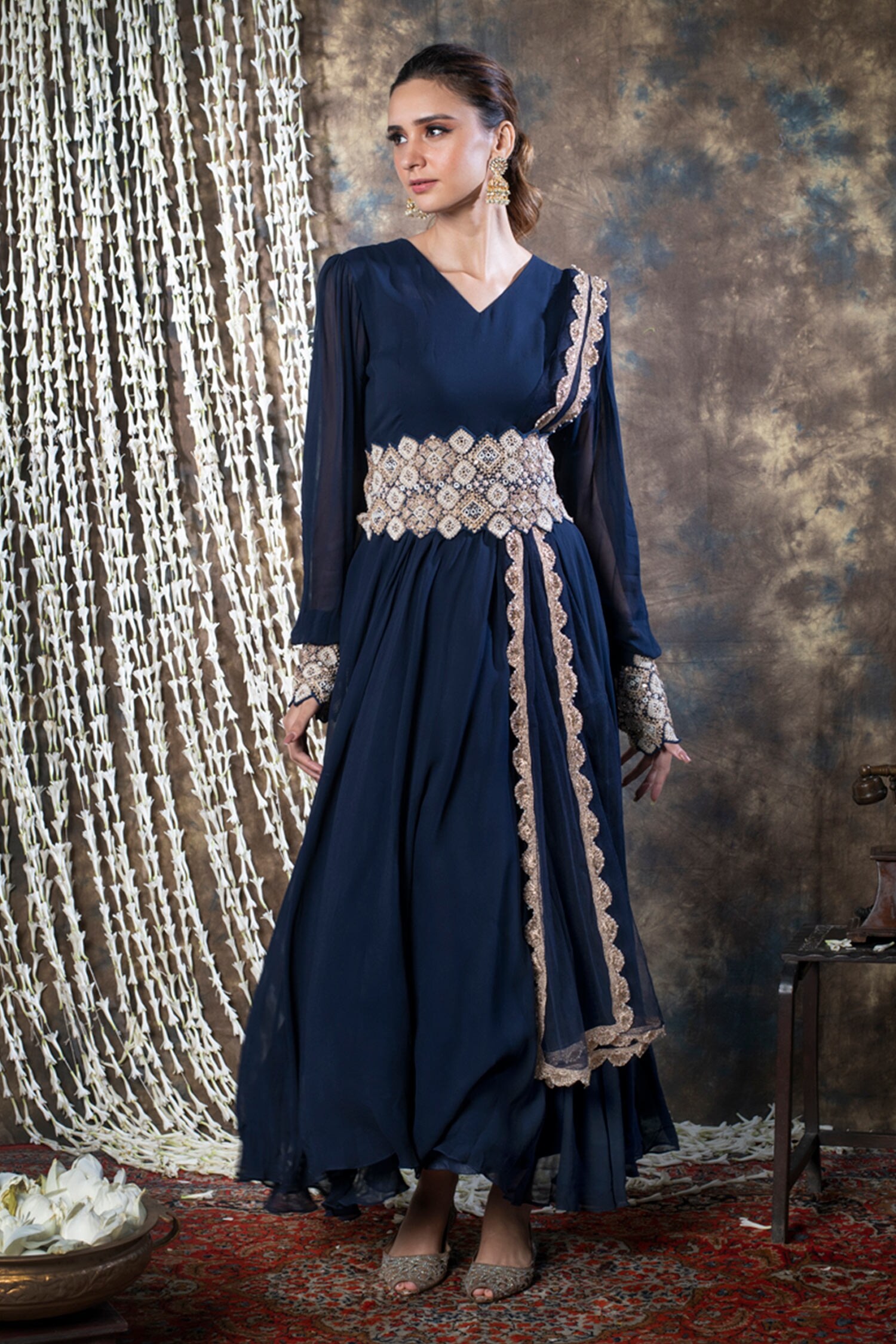 Buy Blue Embellished Geometric V Neck Sleeve Kurta With