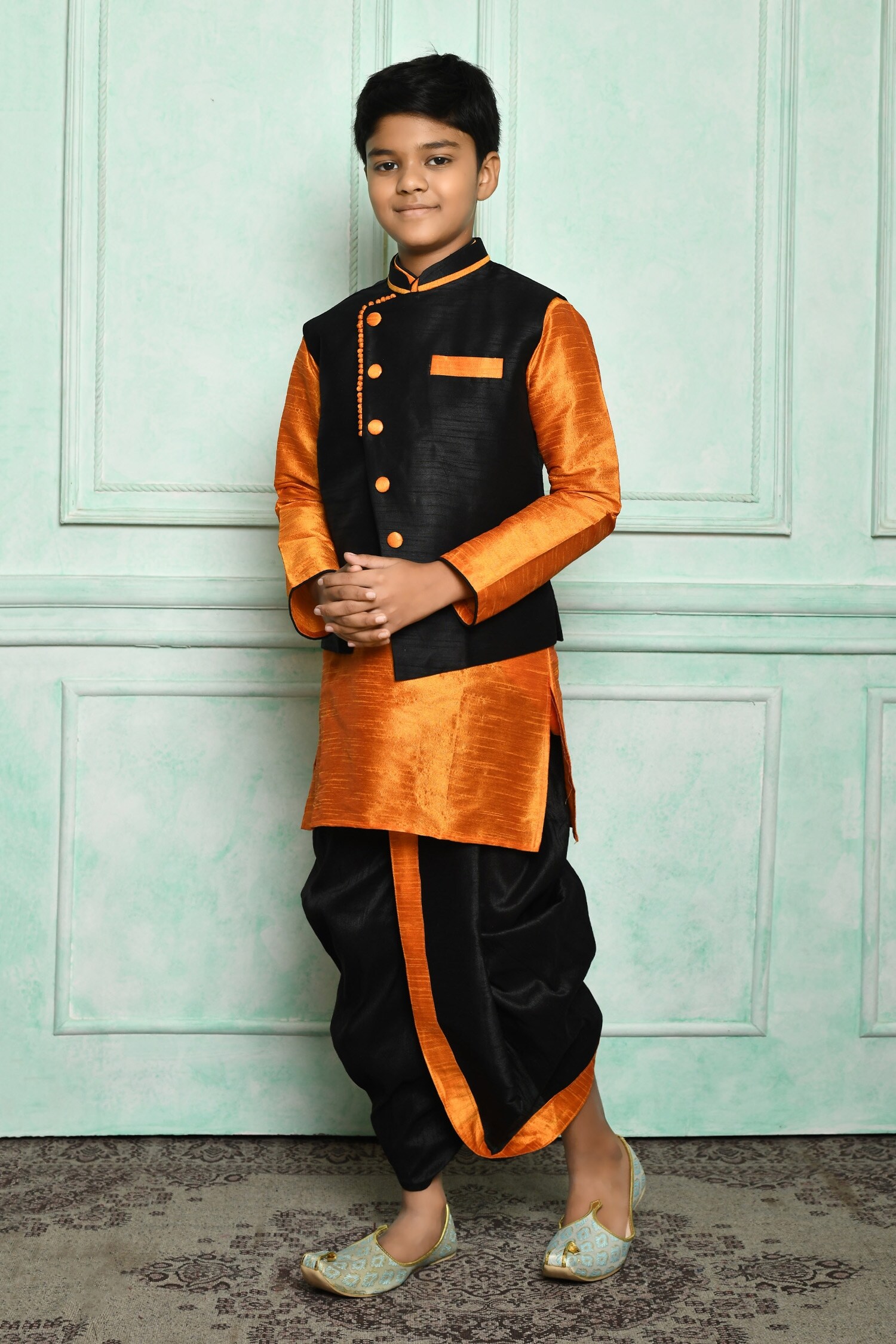 Overlap Bundi & Contrast Kurta Set 