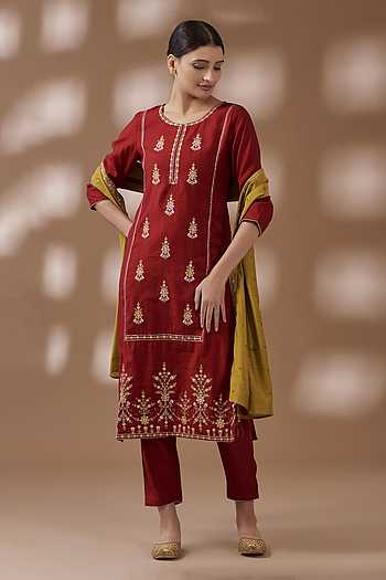 Women Multi Color Floral Printed Viscose Kurta Set With Mirror & Thread Work