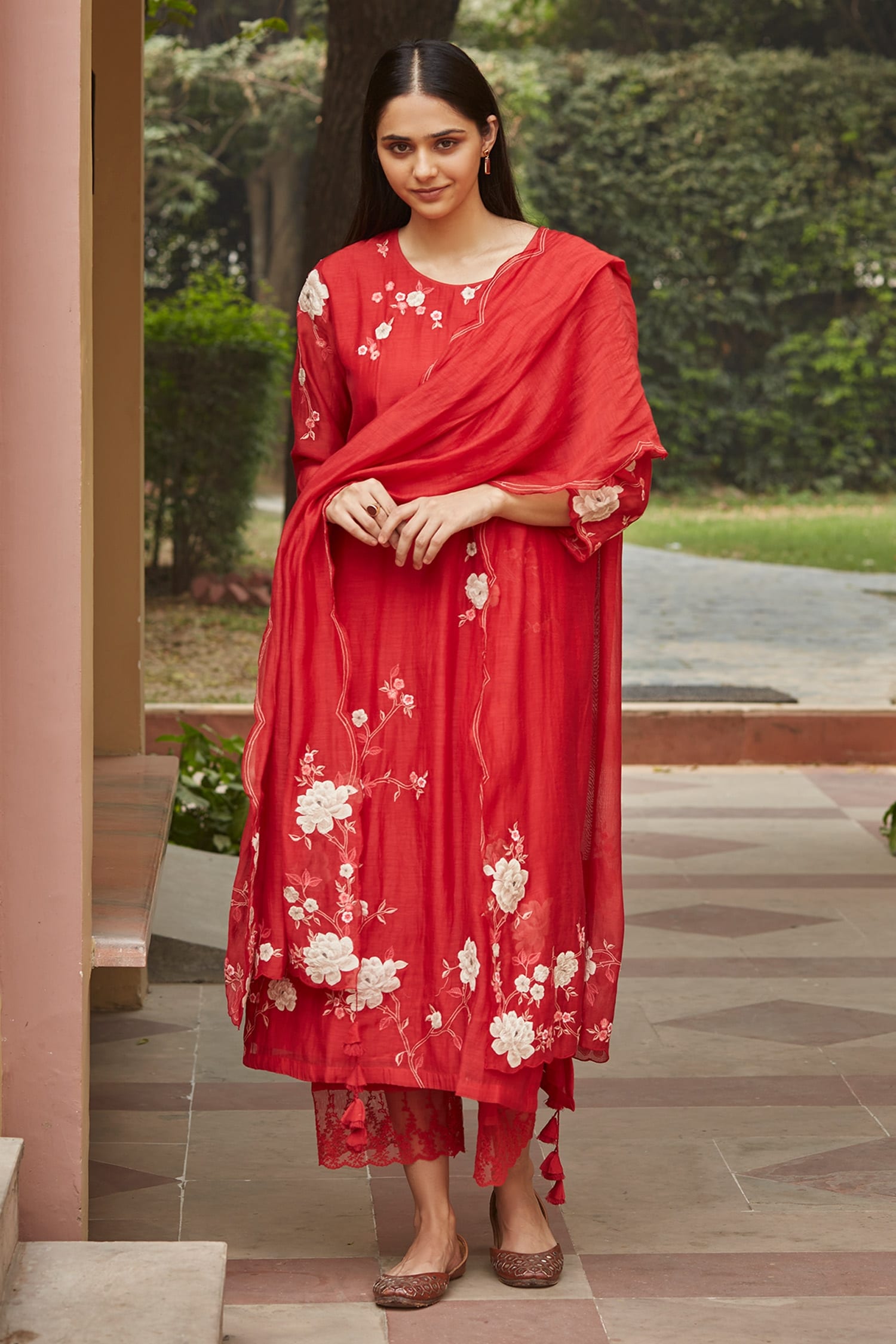 Buy Red Muslin Cotton Applique Floral Round Kurta Set For Women by