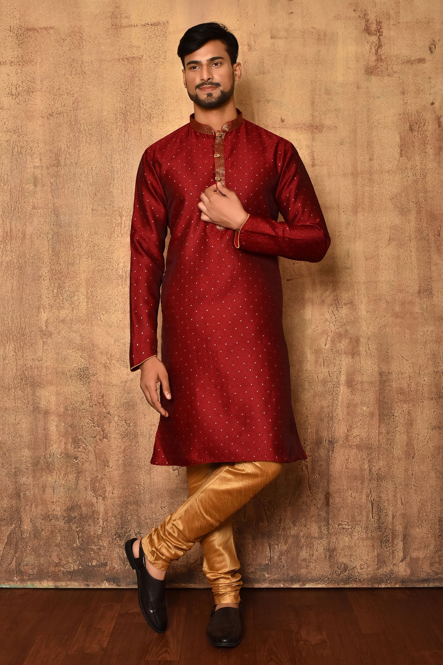 Red kurta discount with golden pajama