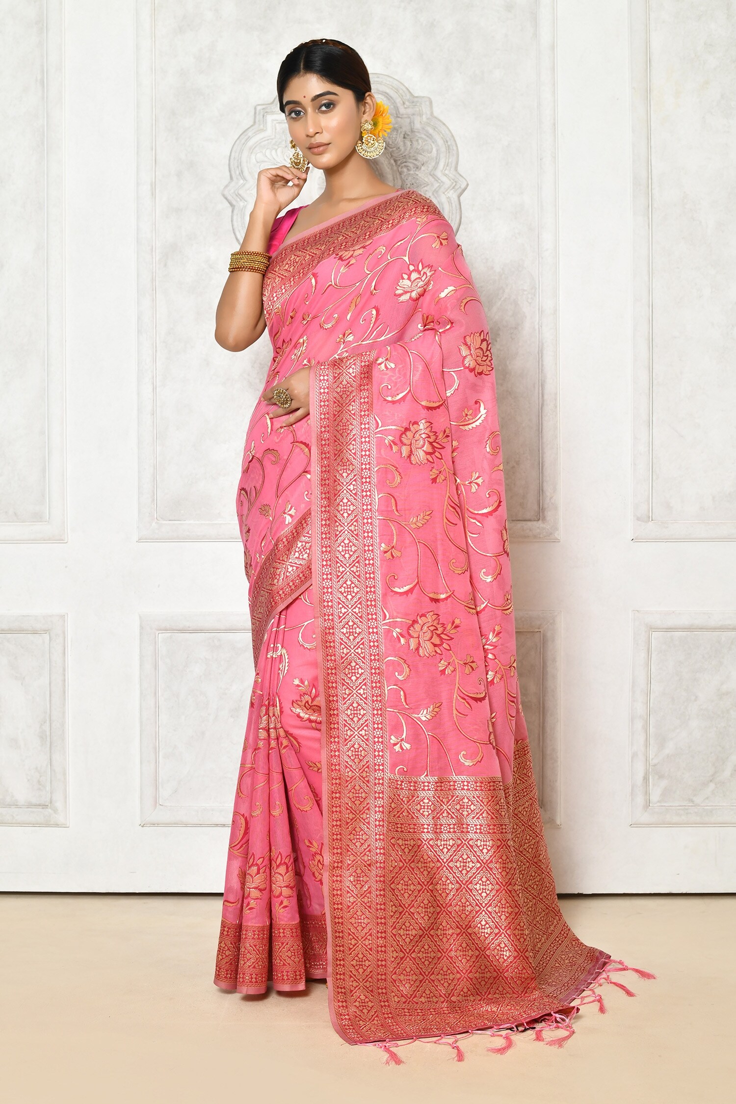 Buy Naintara Bajaj Pink Cotton Woven Geometrical Pallu Saree Online