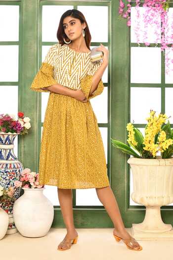 Bandhani Asymmetric Dress In Electric Yellow