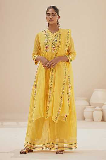 WomenYellow Chanderi Silk Embroidery & Printed V-Neck Kurta Sets
