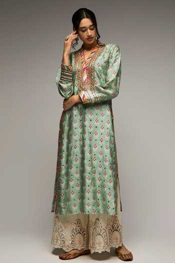 FLORAL FANTASY: BLUE FLORAL SCALLOP NECK KURTA main image 1