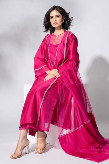Buy Pink Pure Handwoven Chanderi Embroidered Floral Notched Kurta Pant ...