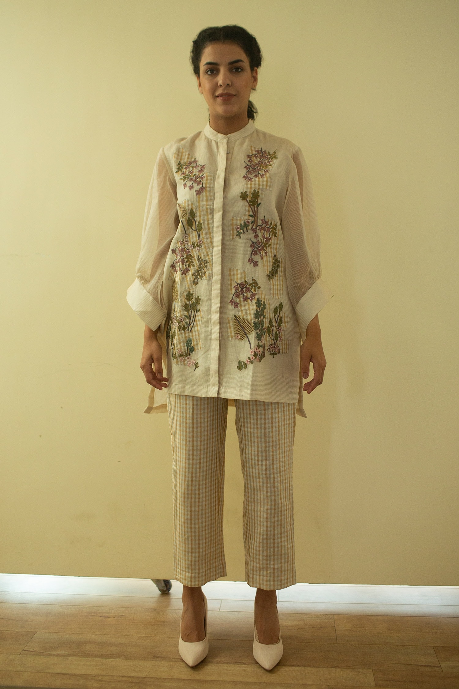 Oja Cream Handloom Silk Embroidered Floral Applique Band Shirt And Pant Set For Women