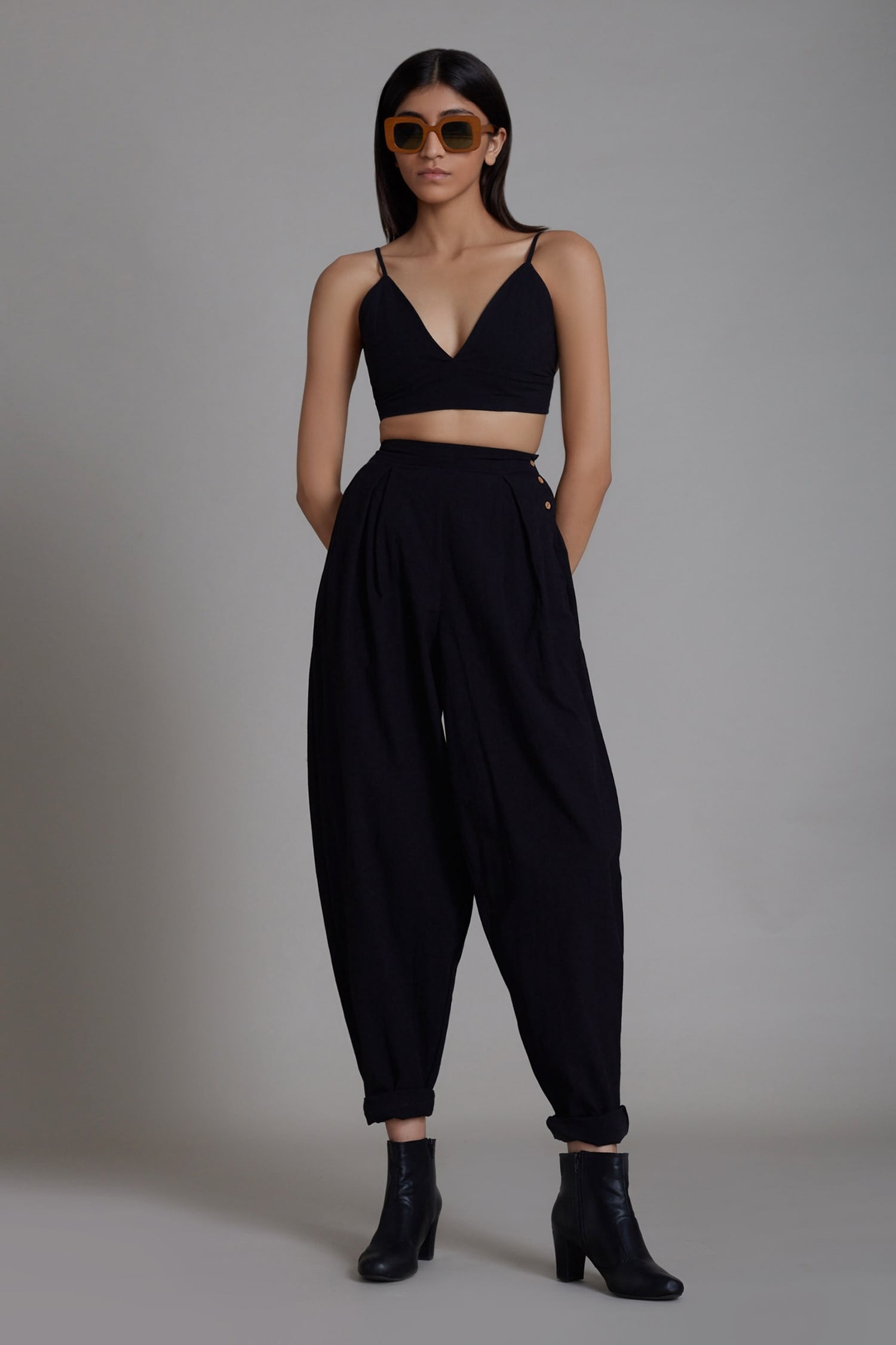 Bralette  Trousers  Saaksha  Kinni