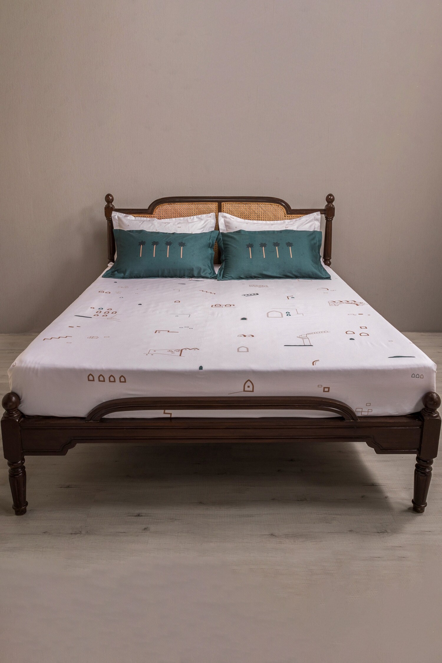 Kyoona The Golconda Memories Print Bedsheet Set