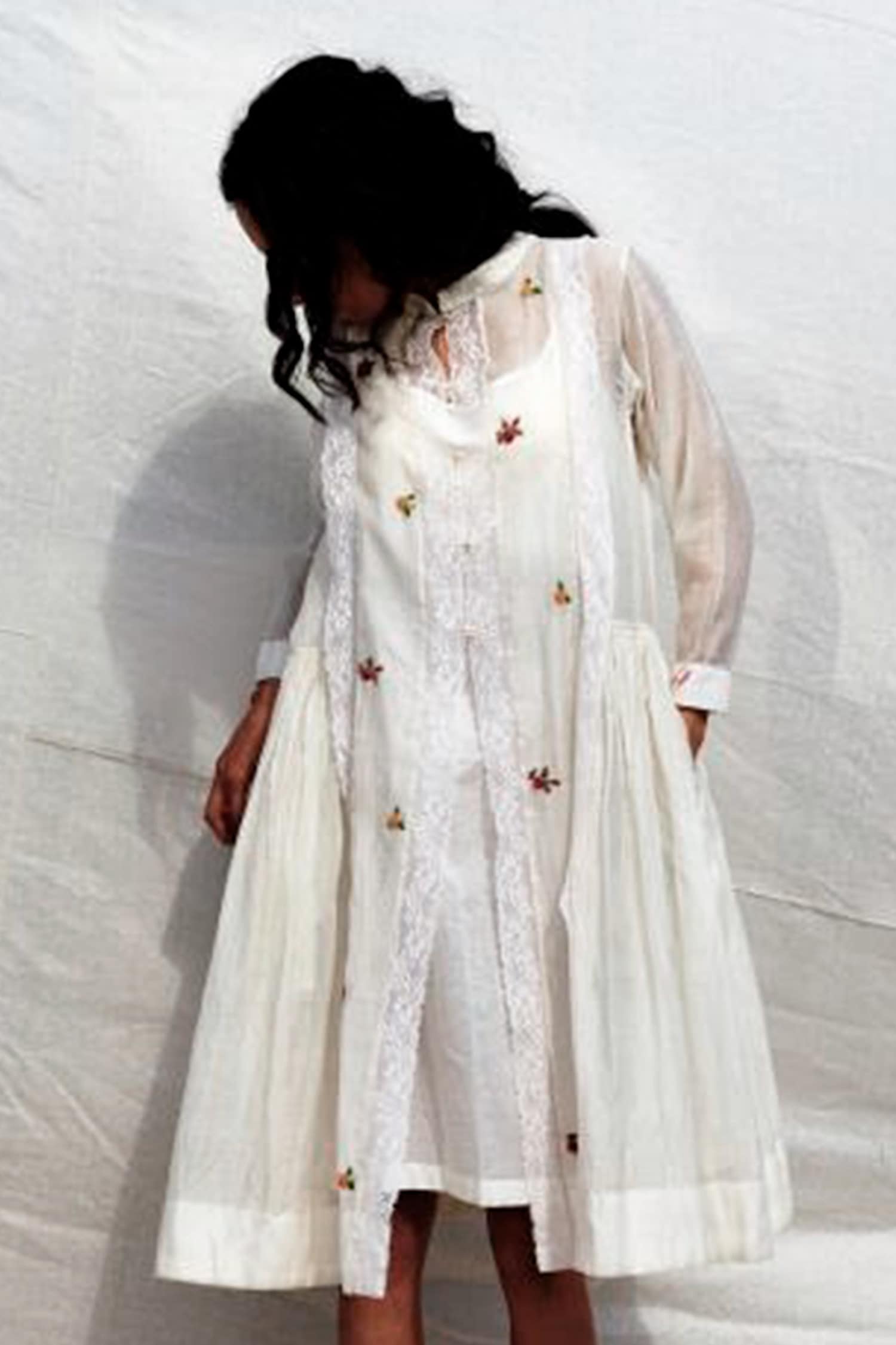 Dhaari White Silk Handwoven Gathered Dress With Inner