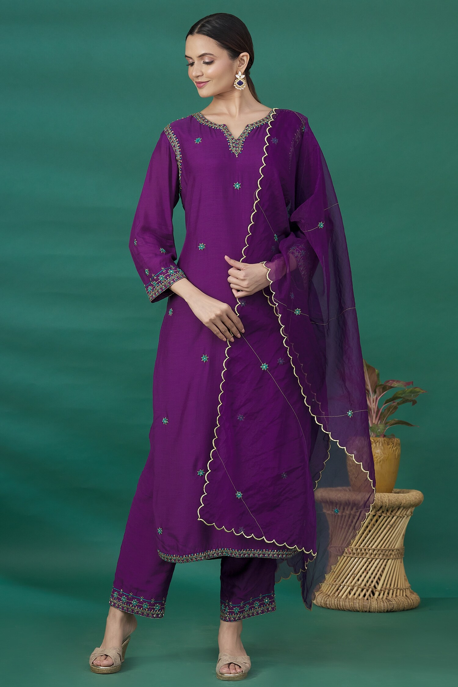Buy Purple Embroidered Thread And Sequin Notched Kurta Pant Set For