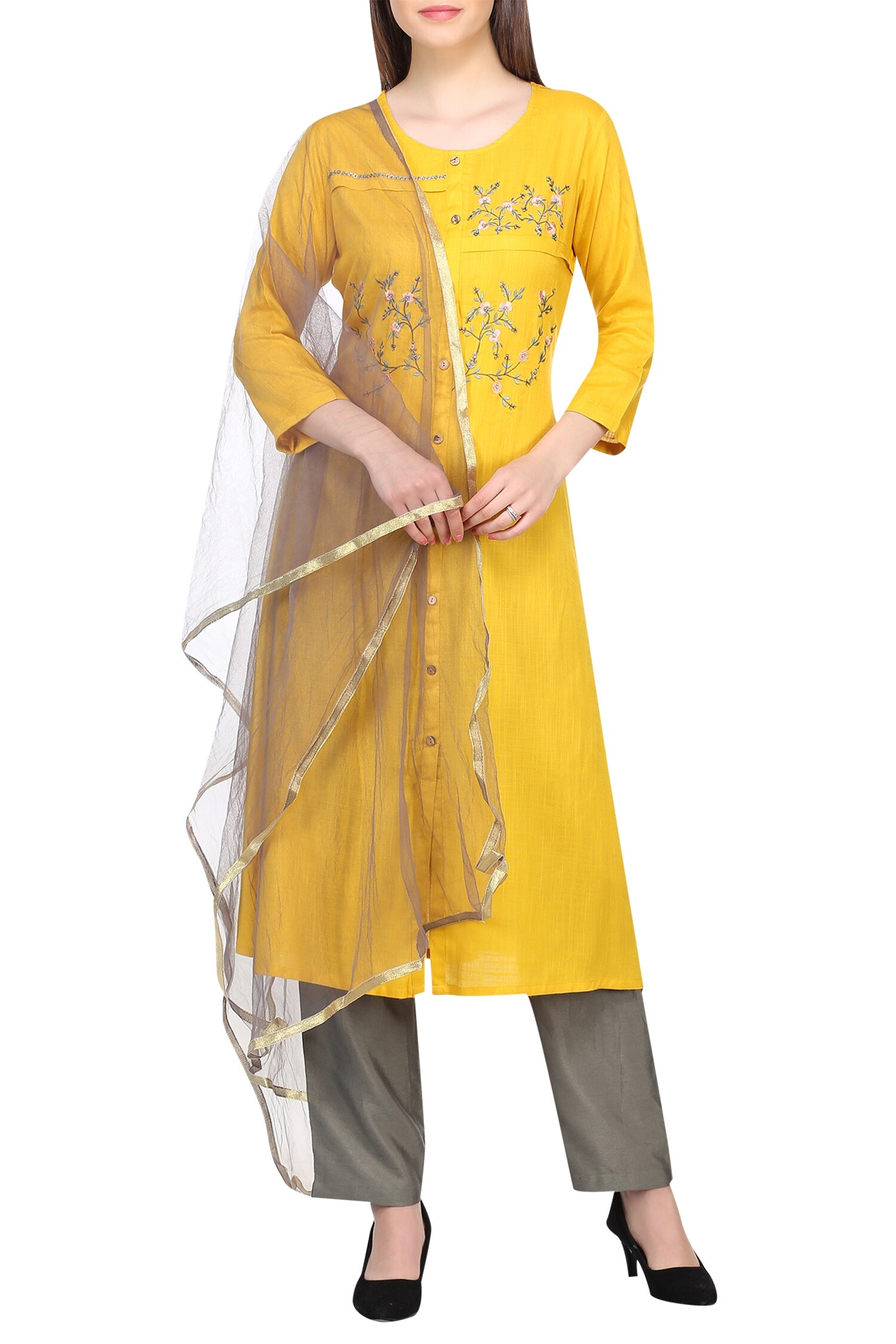 buy-yellow-embroidered-kurta-set-for-women-by-adara-khan-online-at-aza