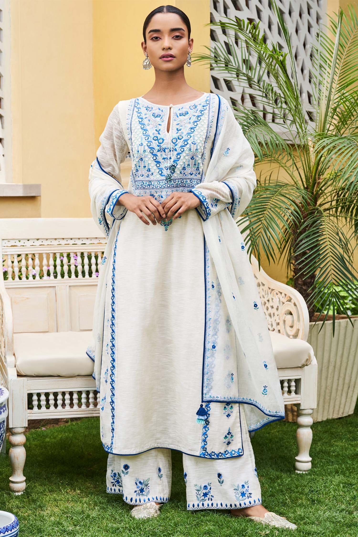 Buy Anita Dongre Embroidered Kurta Set Online | Aza Fashions